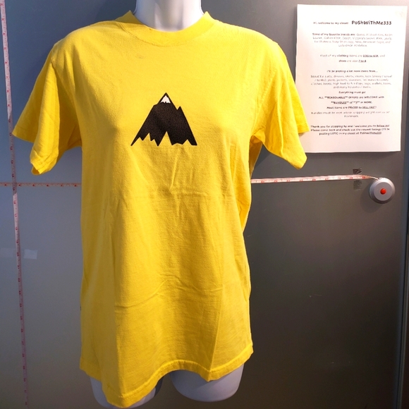 Hanes Other - Unisex (Mens Small), Short Tee Shirt, Mountain, Boarding, Yellow with Black